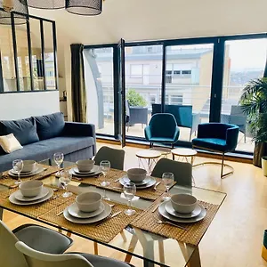 The Luxury Green Penthouse In Center With Terrace And Free Parking Appartement